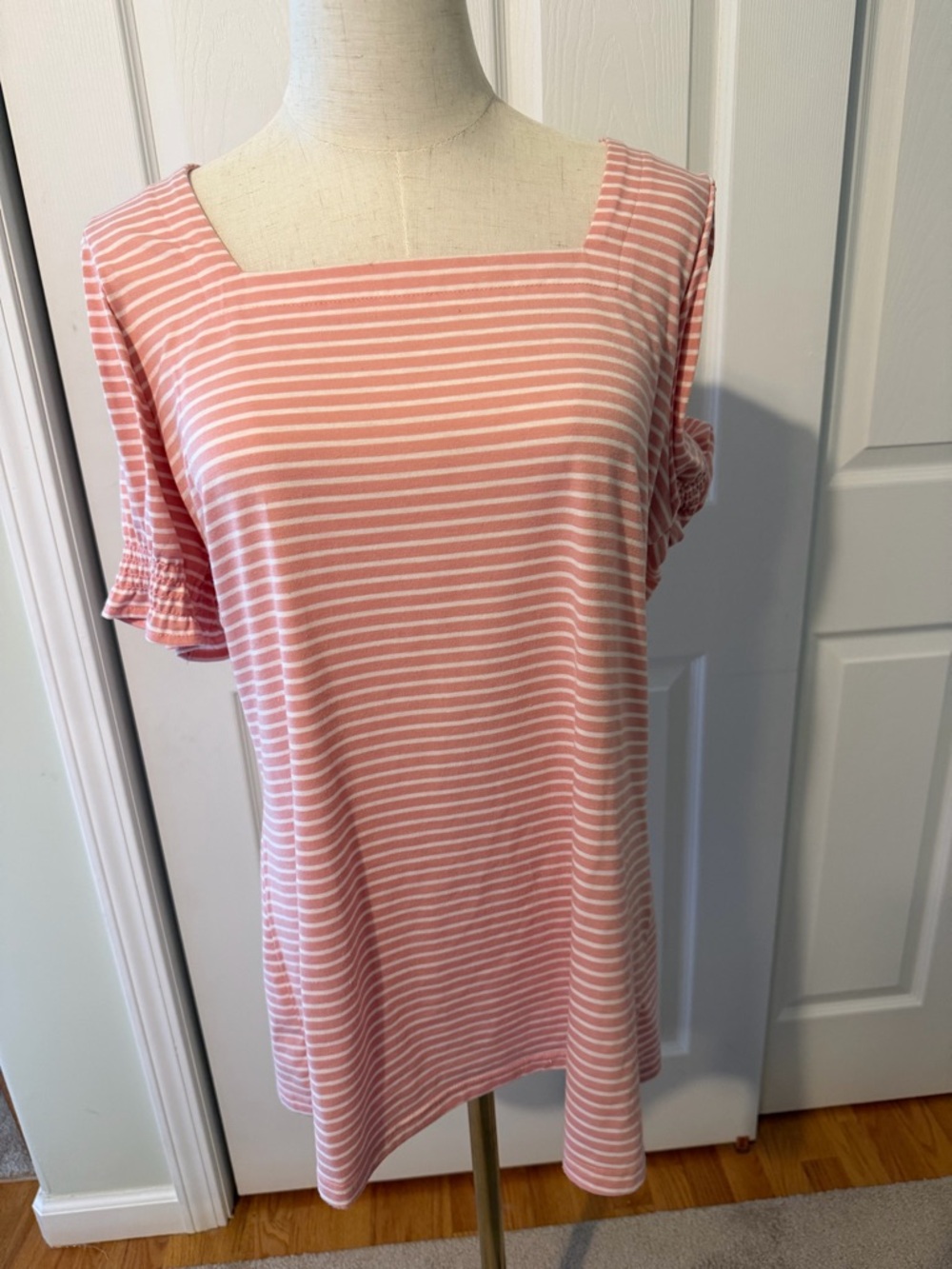 Boat Neck short sleeve top